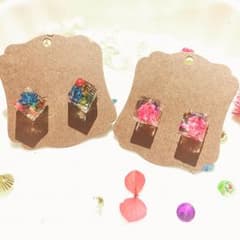 コロコロキューブピアスのサムネイル