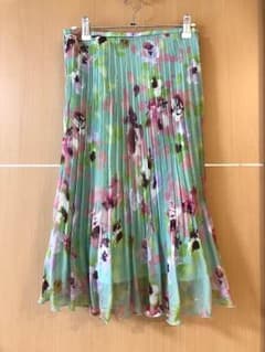 スカート エメラルドグリーン 花柄のサムネイル