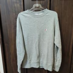美品 Champion グレー クルーネック トレーナーのサムネイル