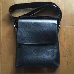 黒革 ショルダーバッグのサムネイル