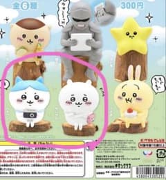 座るちいかわ＆ハチワレのサムネイル