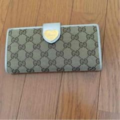 GUCCIサイフのサムネイル
