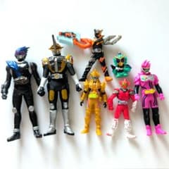 仮面ライダー ソフビ フィギュア 7体セット まとめ売り - メルカリ