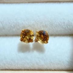 ✧天然石ゴールデンシトリン2.5mm✧　ピアス　ステンレスのサムネイル