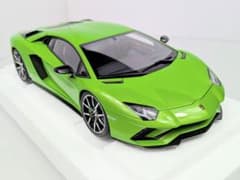 ミニカー 1/18 オートアート ランボルギーニ アヴェンタドール S グリーン 1/18 ランボルギーニ アヴェンタドール S パール・グリーン | 鉄道模型