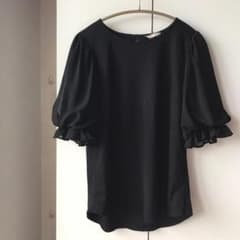 【Rose Tiara】Ｔシャツ 黒 サイズ38 （袖はレース）のサムネイル