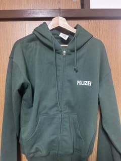 VETEMENTS POLIZEIジップパーカー グリーン - メルカリ