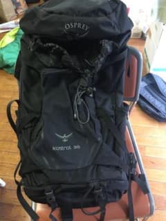 登山用バックパック　ブラック　38リットルのサムネイル