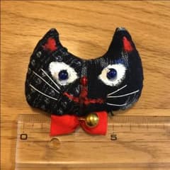 ハンドメイド 猫ブローチのサムネイル