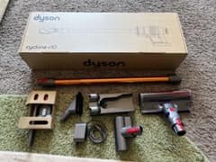 dyson Cyclone v10 ダイソン 掃除機 本体 付属品完備のサムネイル