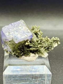 フローライト／クローライトクォーツ　原石　鉱物標本　天然石　蛍石　緑泥石　水晶 フローライト／クローライトクォーツ 原石 鉱物標本 天然石 蛍石 緑泥