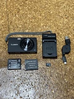 Panasonic LUMIX DMC-FH10-K（ブラック） - メルカリ