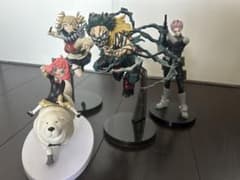 僕のヒーローアカデミア フィギュアと怪獣八号鳴海のフィギュアのサムネイル
