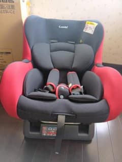 Combi チャイルドシート ブラック レッドのサムネイル