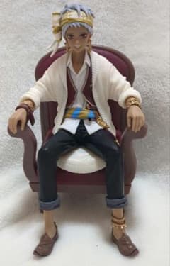ツイステッドワンダーランド カリム・アルアジーム フィギュア