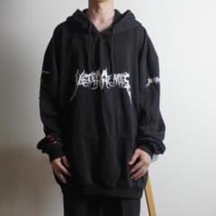VETEMEMES 17AW メタルロゴフーディーパーカー 黒/AZ170 - メルカリ