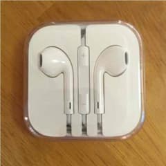 iphone 純正イヤホン 【新品・未使用】のサムネイル