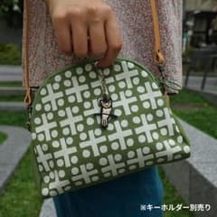 MOGU キャンバス ショルダーバッグ 台湾ブランドのサムネイル