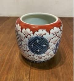 美品　伊万里　色絵　草花丸文　冨貴長春　鉢　火鉢　絵柄が華やかな 美品 伊万里 色絵 草花丸文 冨貴長春 鉢 火鉢 染付 小 年代物 焼物