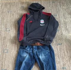 adidas トレーナーのサムネイル