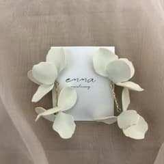 emma original accessory フラワーピアス 結婚式ブライダル - メルカリ