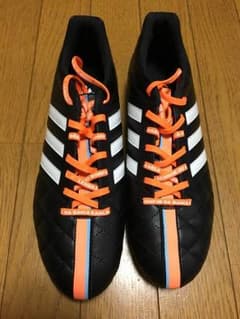 サッカースパイク adidasのサムネイル