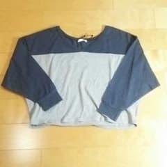 新品GYDA foot ball Tシャツ ネイビーのサムネイル