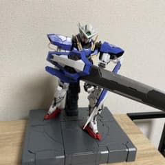 ガンダム　エクシア　1/60スケール　組み立て済みのサムネイル