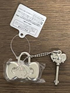 レア♡サンリオ♡キティ リボン型 南京錠 2008年 - メルカリ