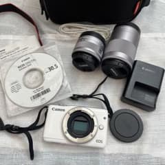 Canon EOS M10 ボディ WH ダブルズームキットのサムネイル