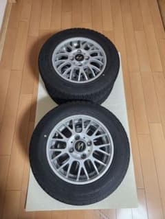 エブリィワゴンなどスタッドレスタイヤ 155/70R13 ホイール付きのサムネイル