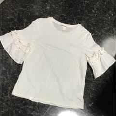 H&M   フリルTシャツのサムネイル