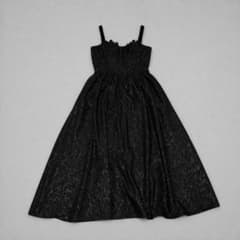 Lily Brown》コルセットレイヤードワンピースBelanja di Mercari dari 