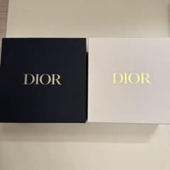 Dior ホワイト ギフトボックス空箱 2個セットのサムネイル