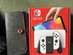 ニンテンドーSwitch 有機ELモデルのサムネイル