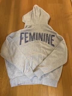 GYDA パーカー FEMININEロゴ グレーのサムネイル