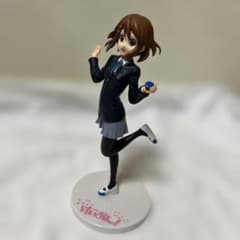 けいおん! 平沢唯　制服 フィギュア ボール付き　手にはカスタネットのサムネイル