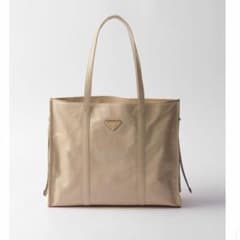 【超美品】プラダ　ソフトルックスレザー　トートバッグのサムネイル