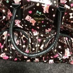 旅行バッグのサムネイル