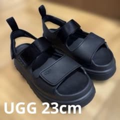 アグ UGG W GOLDENGLOW 黒　ストラップサンダル　23センチ アグ UGG W GOLDENGLOW 黒 ストラップサンダル 23センチ - メルカリ
