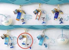 ディズニーシー 25周年 カプセルトイ キーチェーン 20周年チャーム