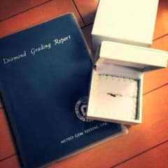 本物☆ダイヤモンド☆指輪☆証書付きのサムネイル