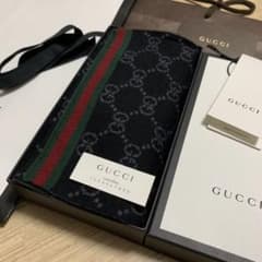 ラスト一点❗️新品❤️GUCCIマフラー❗️国内正規購入◾️箱・紙袋付き‼️グッチマフラーのサムネイル