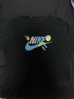 NIKE グラフィック Tシャツ ブラックのサムネイル
