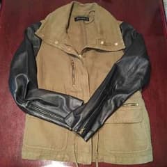 新品 ZARA ミリタリージャケットのサムネイル