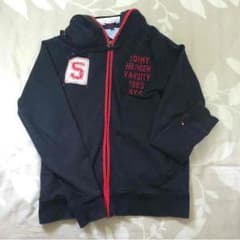 TOMMYのパーカーのサムネイル