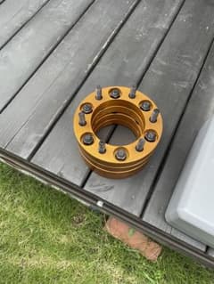 iron works13様専用ワイトレッドスペーサー25mm 6×139.7用のサムネイル