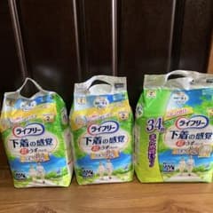 【お値下げ】ライフリー　下着の感覚超うすパンツ　Mのサムネイル