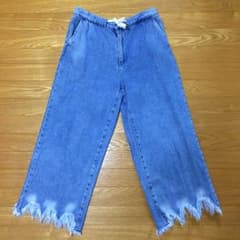 zara ワイドパンツ デニム 切りっぱなし ダメージのサムネイル