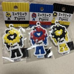ミャクミャク 阪神タイガース 3D ラバーマスコット キーチェーン